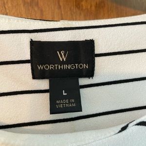 Writhing tie too very slimming and comfortable